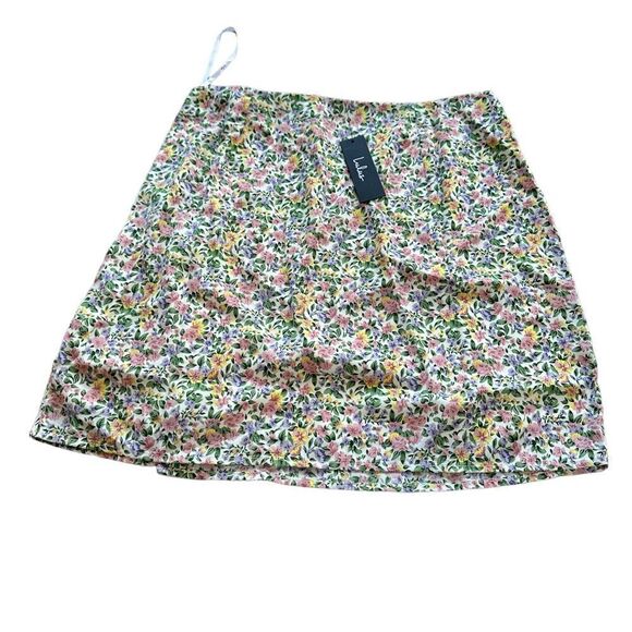 NEW Lulus “Even Sweeter” Floral Button-Front Mini Skirt Women XL (Fits Size 14) - Picture 2 of 11